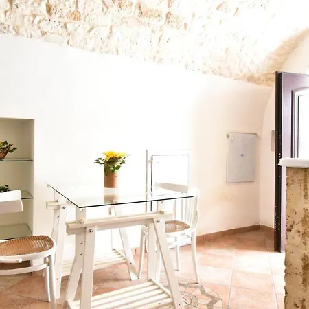 La Piazzetta 1-2-3 By Typney * Ostuni